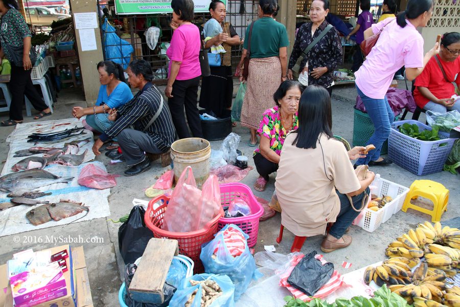 Tamu (Weekly Open-air Native Market) of Sikuati town - MySabah.com